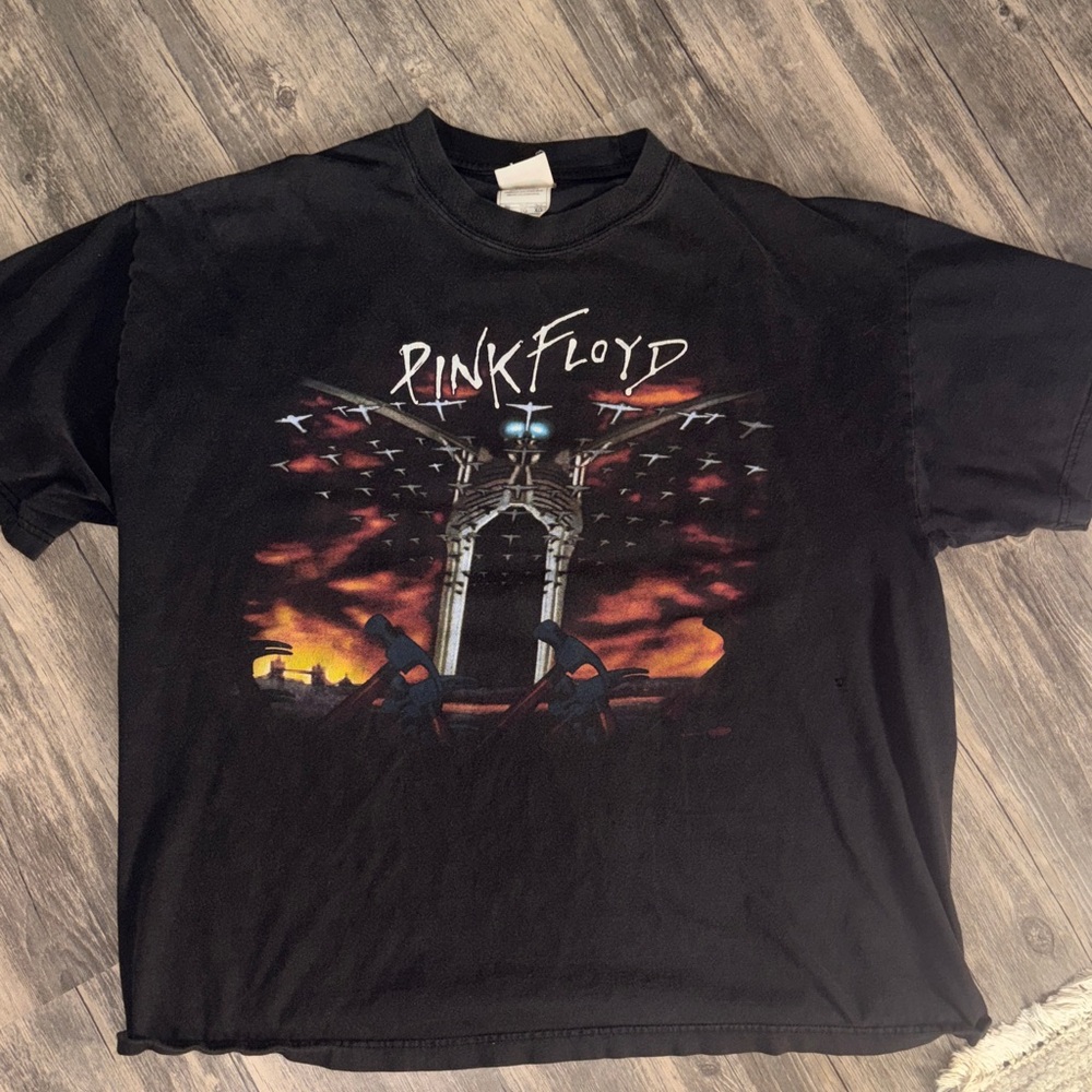 Rare 1990s Vintage Pink Floyd The Wall Distressed Worn Faded Tour tee Mens XL
